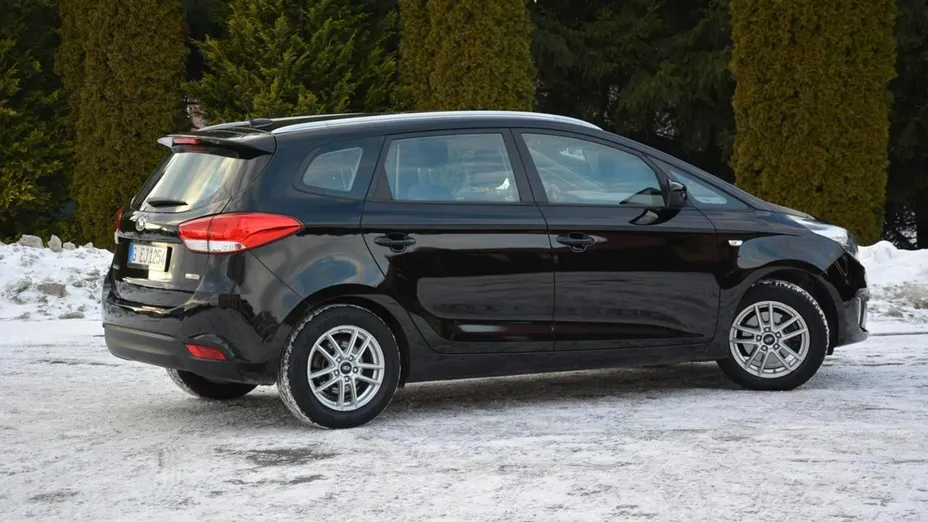 KIA Carens -