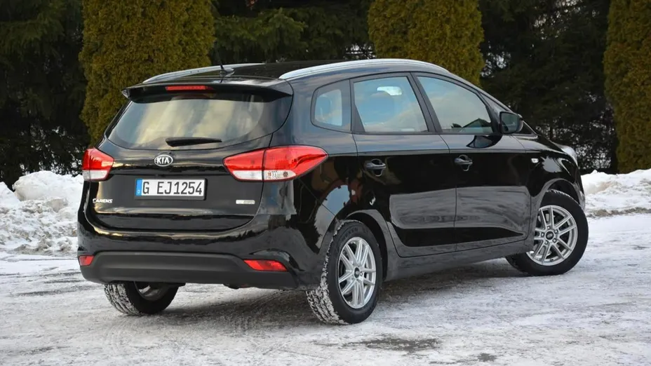 KIA Carens -