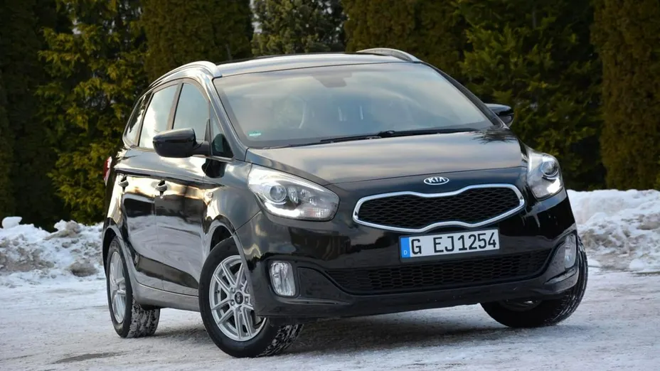 KIA Carens -