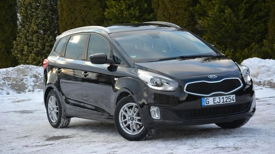 KIA Carens -