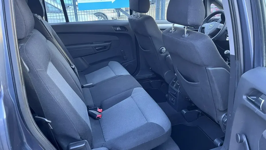 OPEL Zafira -