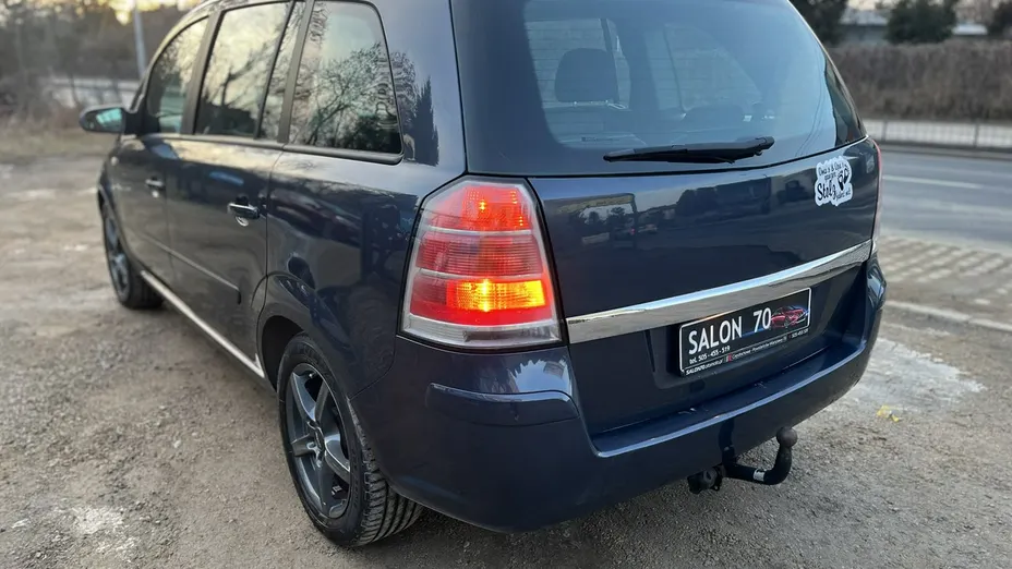 OPEL Zafira -