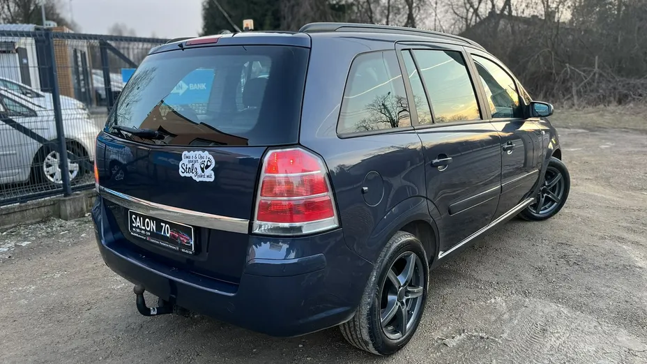 OPEL Zafira -