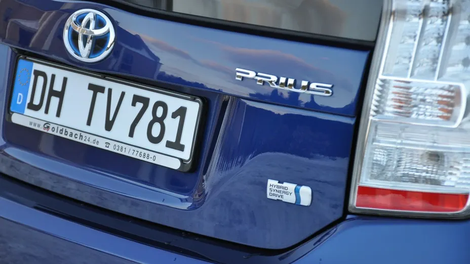 TOYOTA Prius -