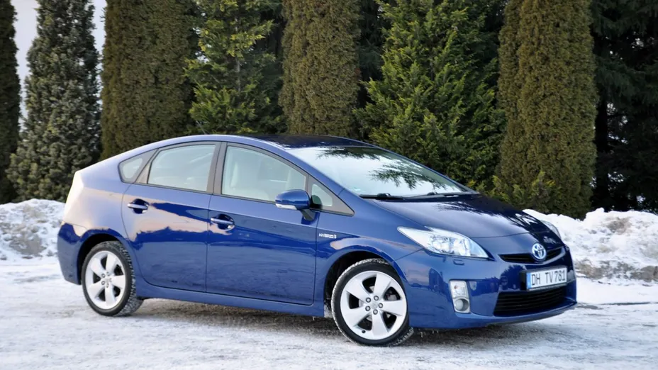 TOYOTA Prius -