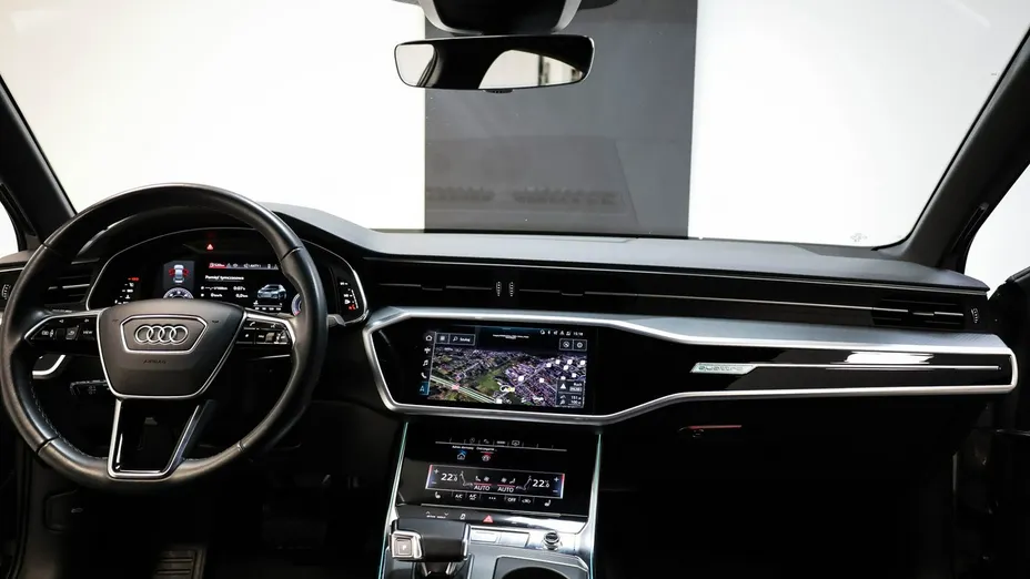 AUDI A6 -