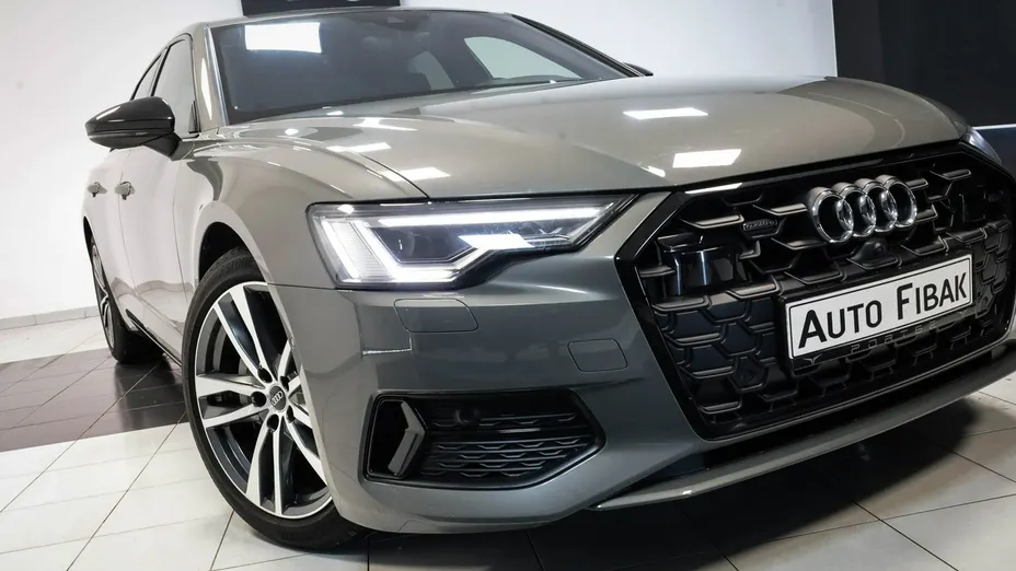 AUDI A6 -