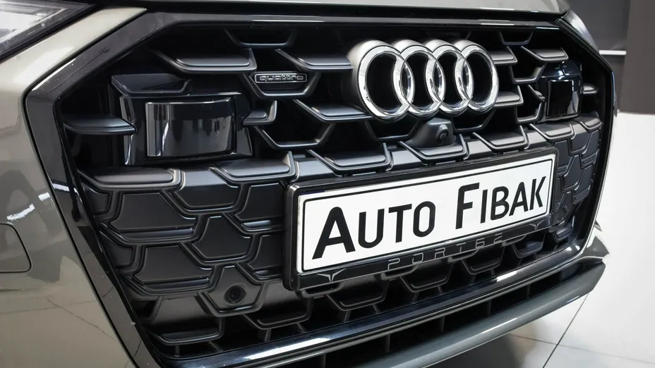 AUDI A6 -