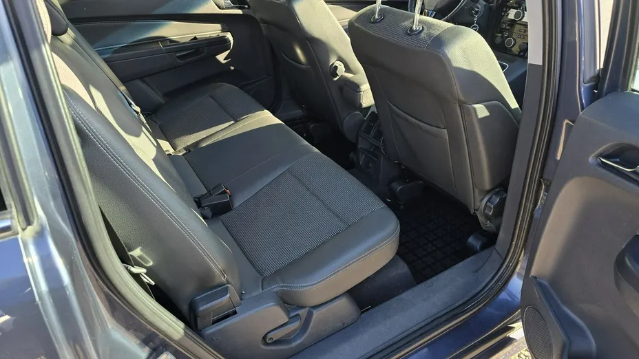 OPEL Zafira -