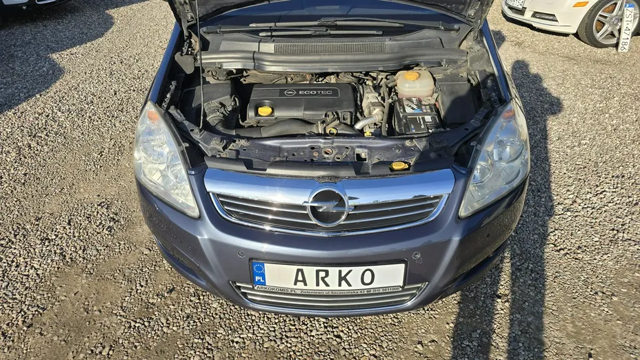 OPEL Zafira -