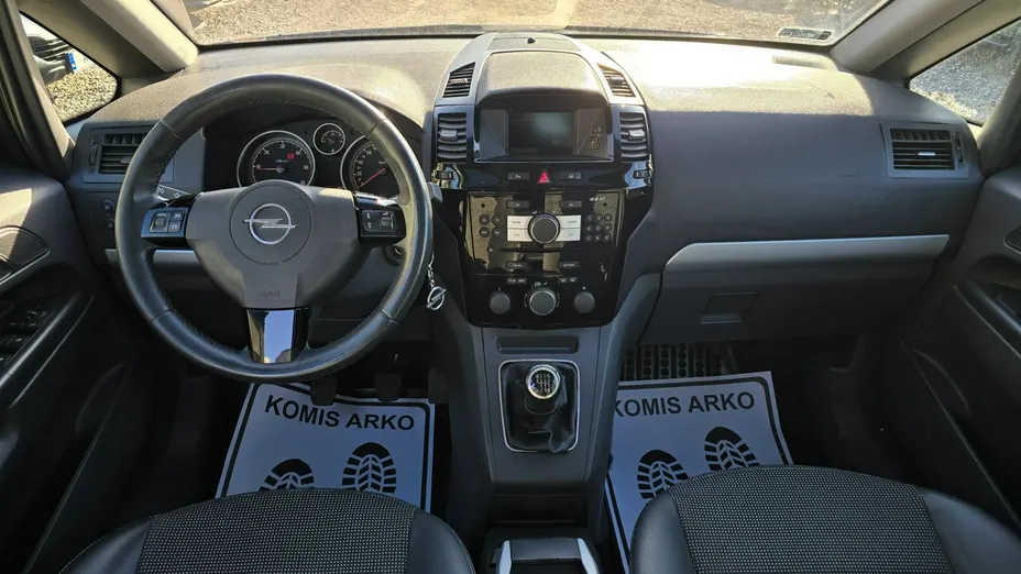 OPEL Zafira -