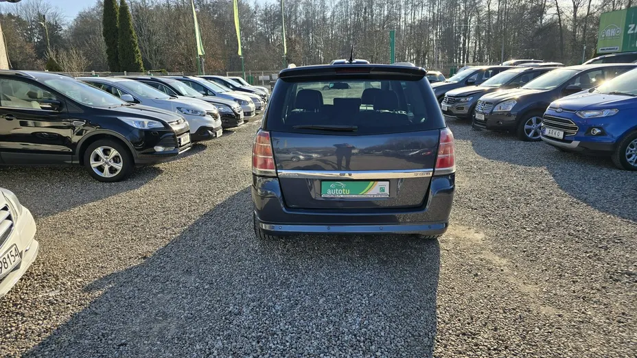 OPEL Zafira -