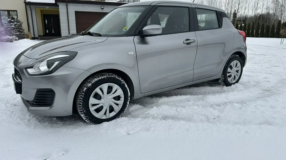 SUZUKI Swift -
