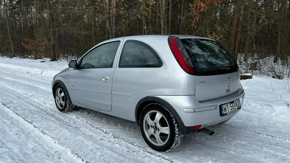 OPEL Corsa -