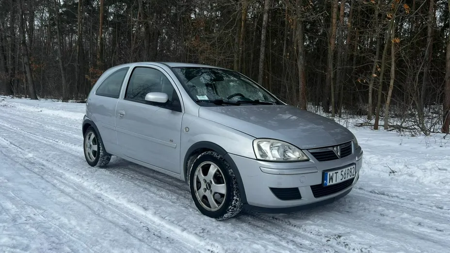 OPEL Corsa -