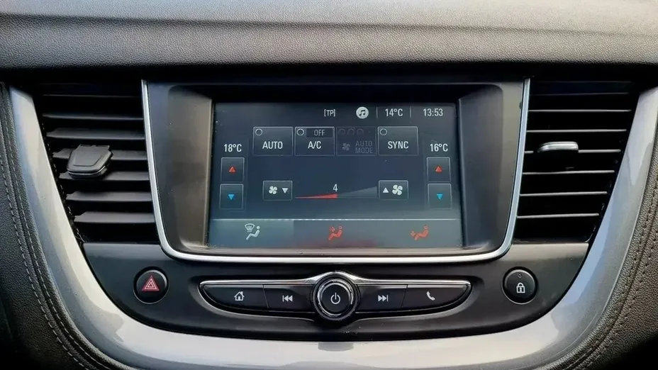 OPEL Grandland X -
