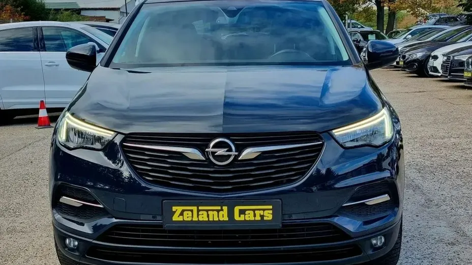 OPEL Grandland X -