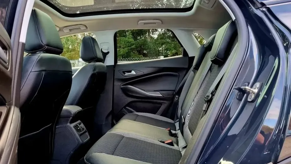 OPEL Grandland X -