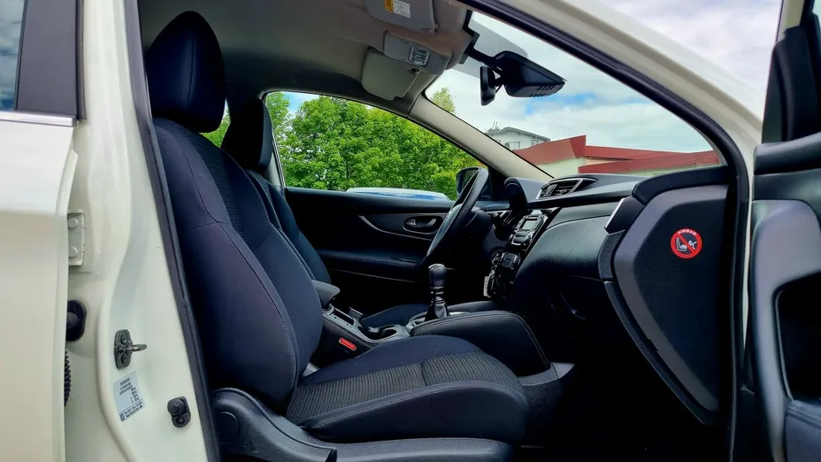 NISSAN Qashqai -
