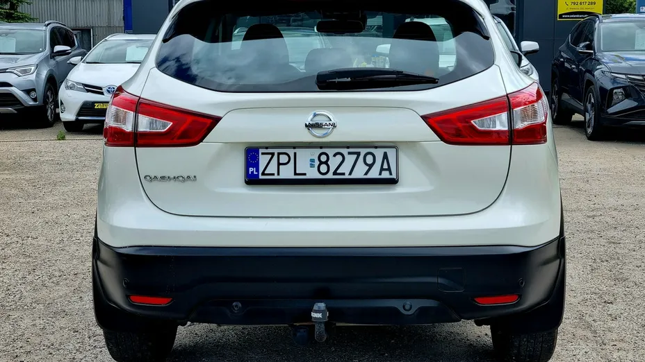 NISSAN Qashqai -