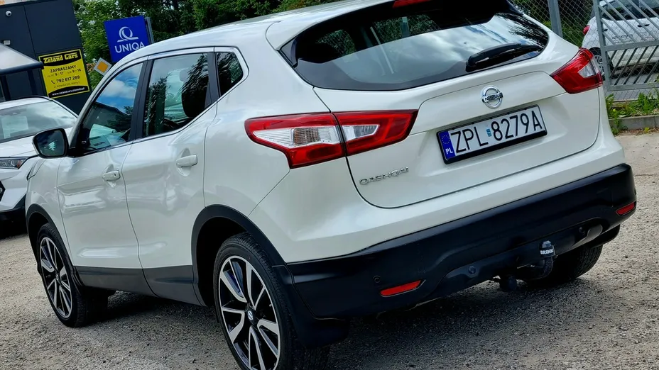 NISSAN Qashqai -