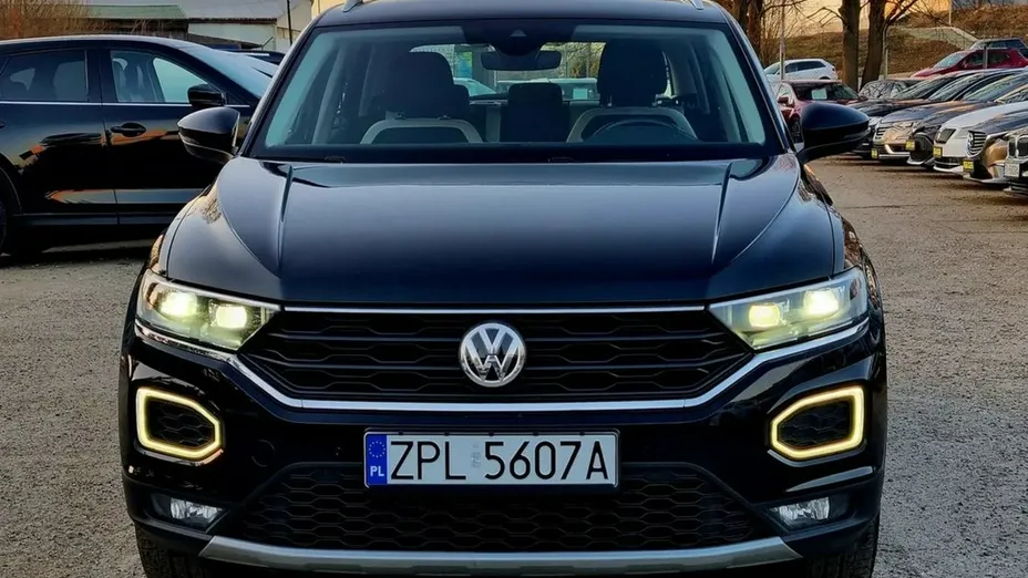 VOLKSWAGEN T-ROC -