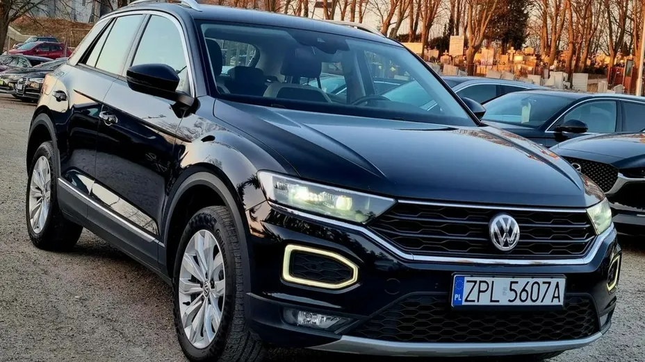 VOLKSWAGEN T-ROC -