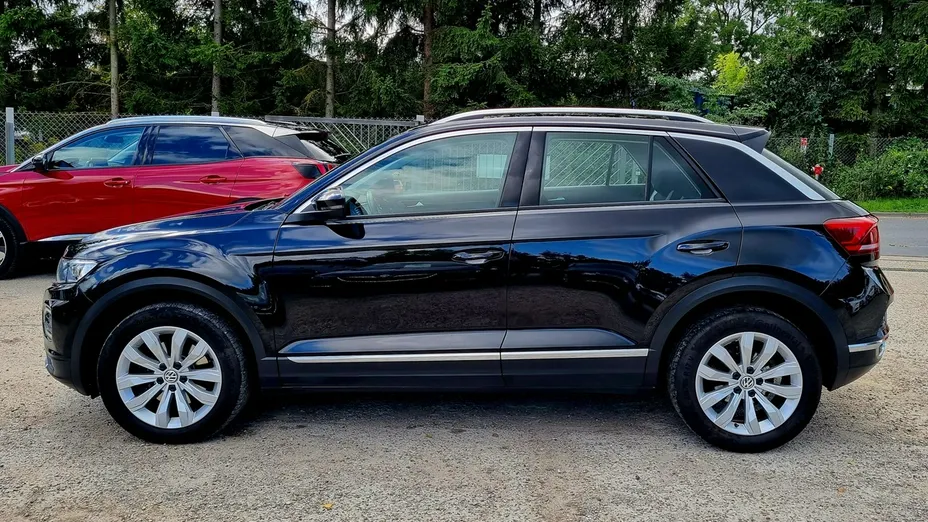 VOLKSWAGEN T-ROC -