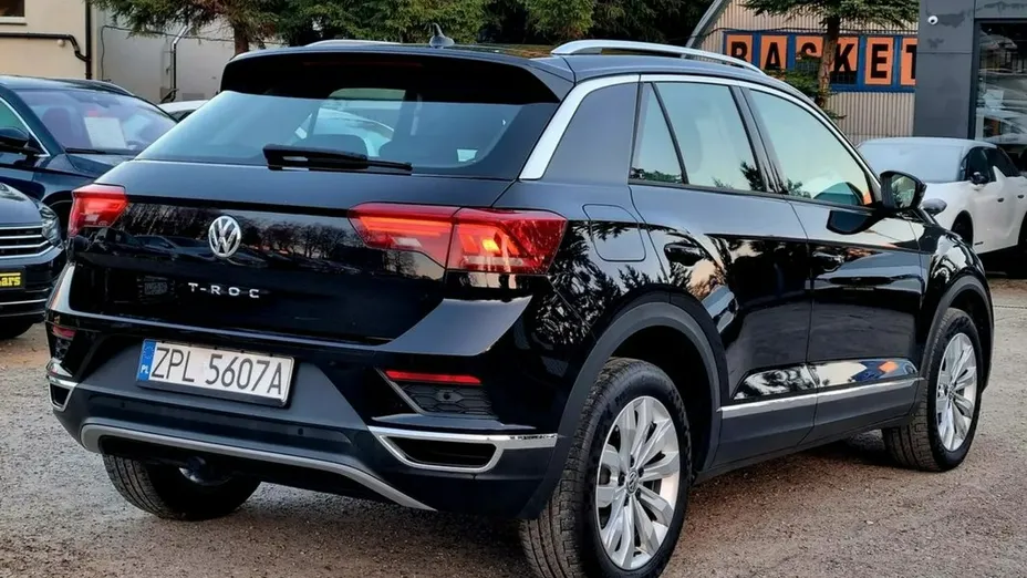 VOLKSWAGEN T-ROC -