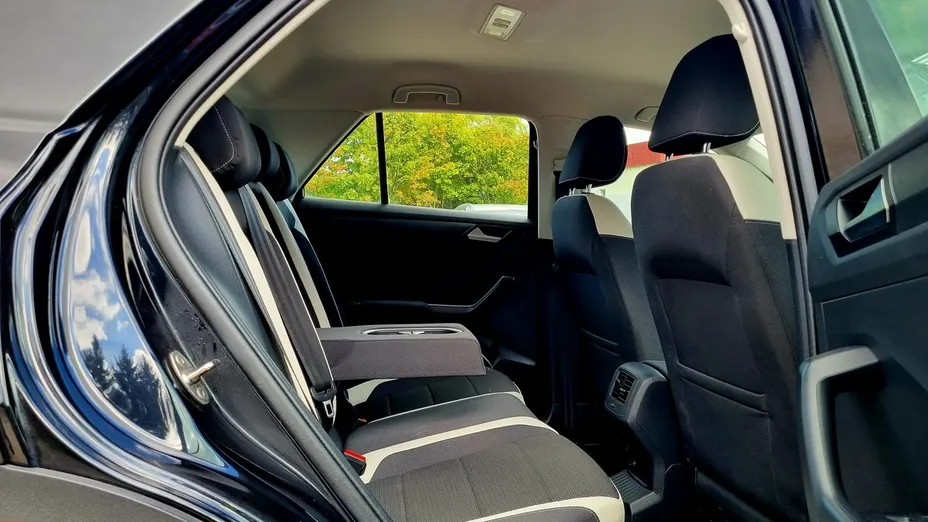VOLKSWAGEN T-ROC -