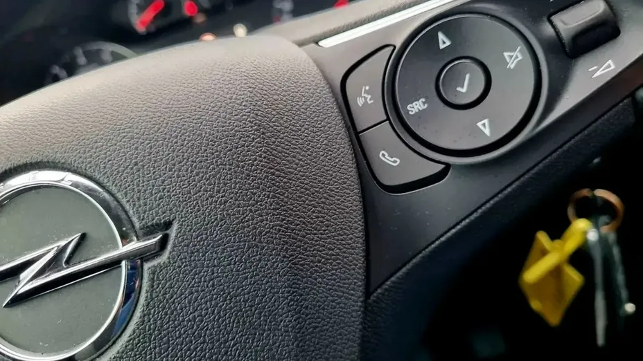 OPEL Grandland X -