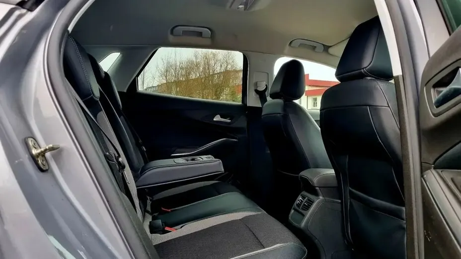 OPEL Grandland X -