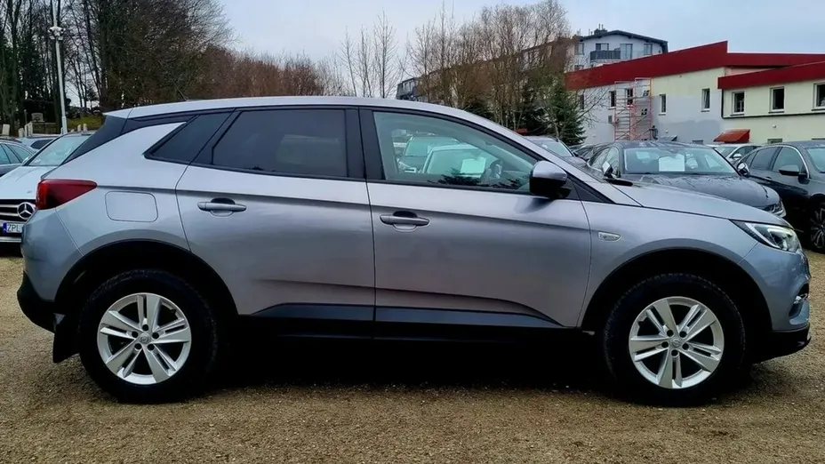 OPEL Grandland X -