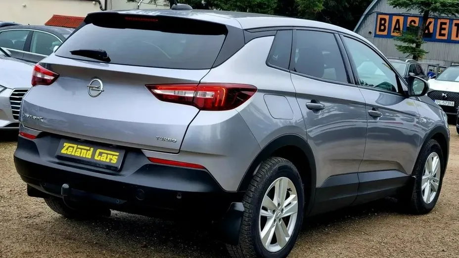 OPEL Grandland X -