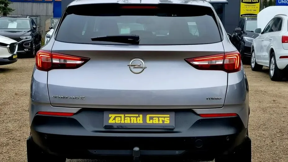 OPEL Grandland X -