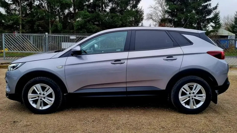 OPEL Grandland X -