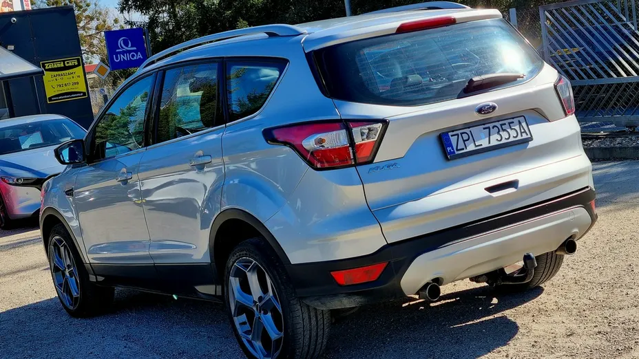 FORD Kuga -
