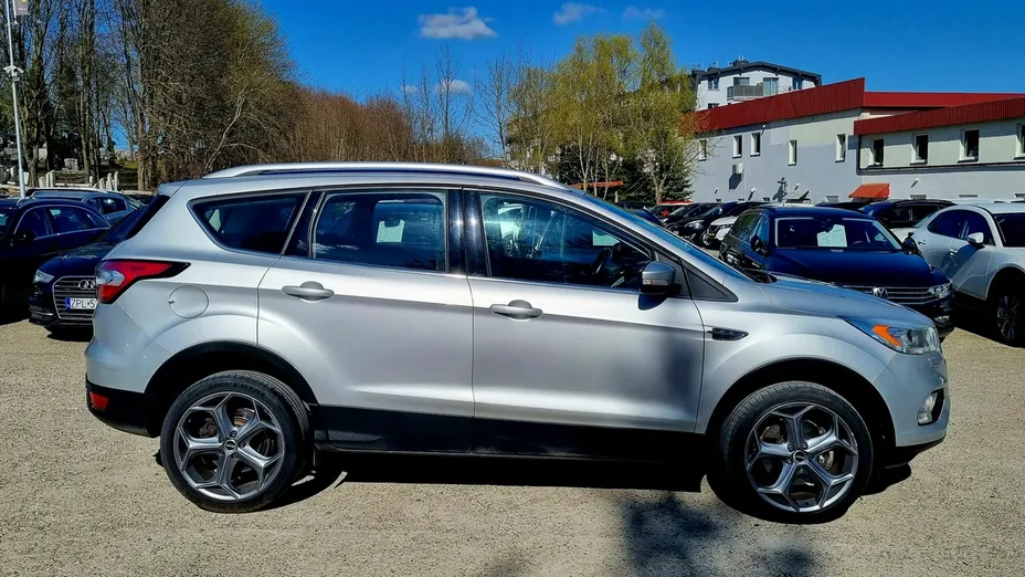 FORD Kuga -