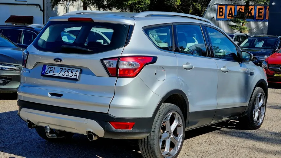 FORD Kuga -