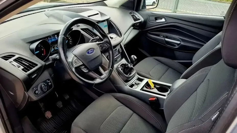 FORD Kuga -