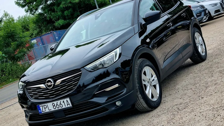 OPEL Grandland X -