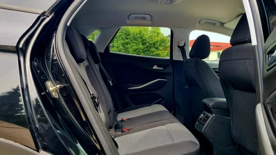 OPEL Grandland X -