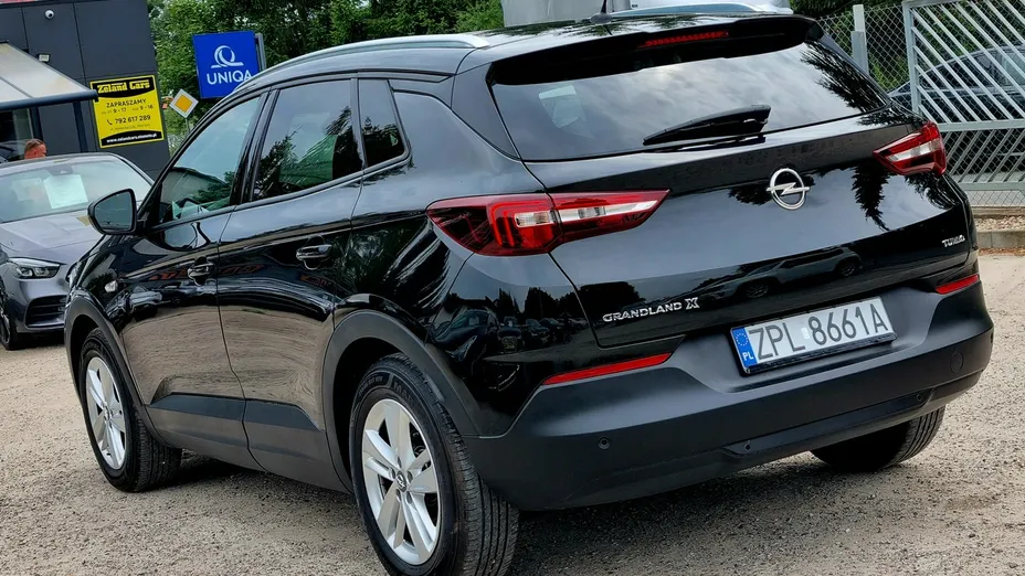OPEL Grandland X -