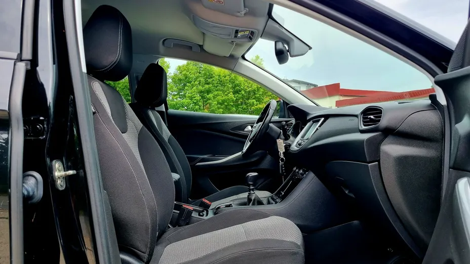 OPEL Grandland X -