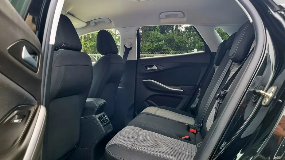 OPEL Grandland X -