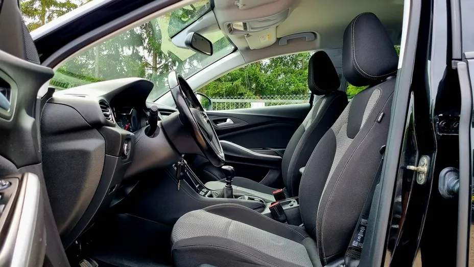 OPEL Grandland X -