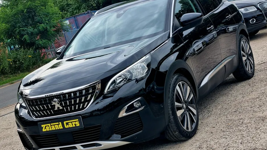PEUGEOT 3008 -