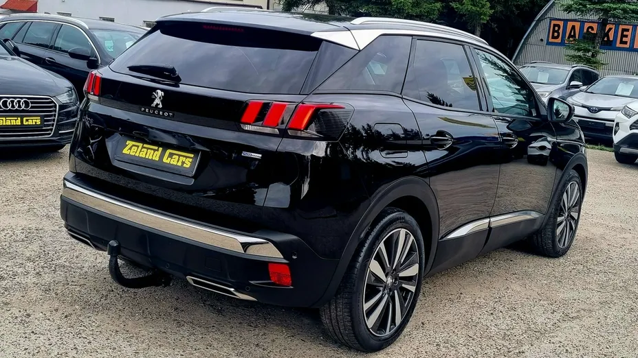 PEUGEOT 3008 -