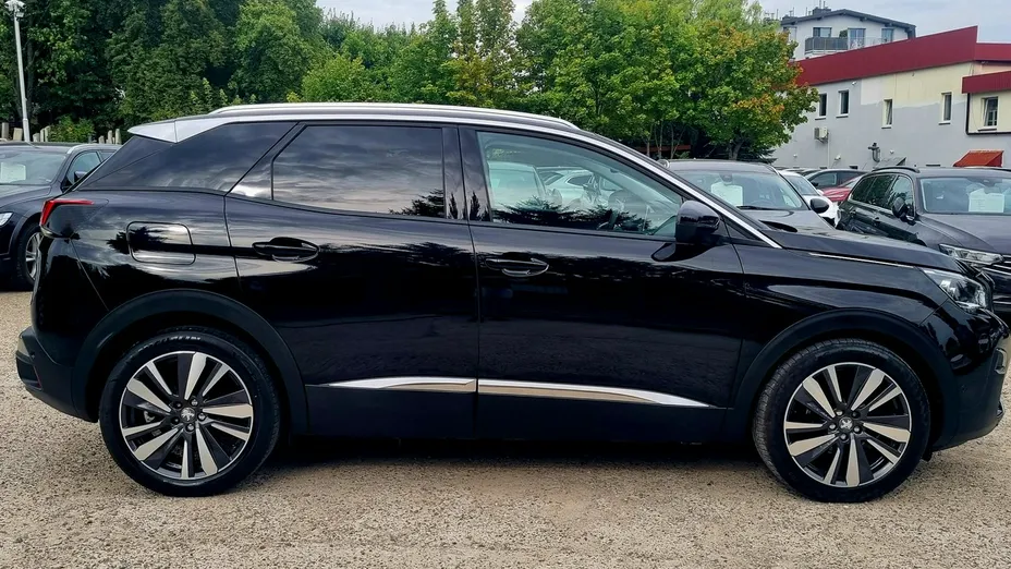 PEUGEOT 3008 -