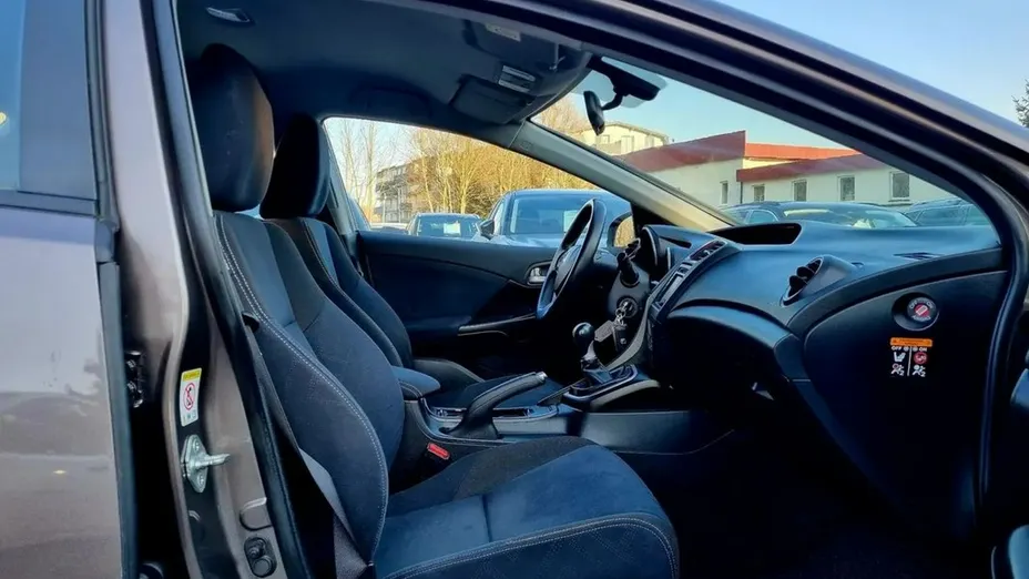 HONDA Civic -